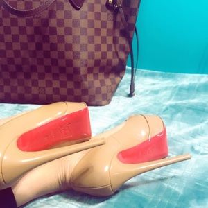Authentic Louboutin Shoes 👠